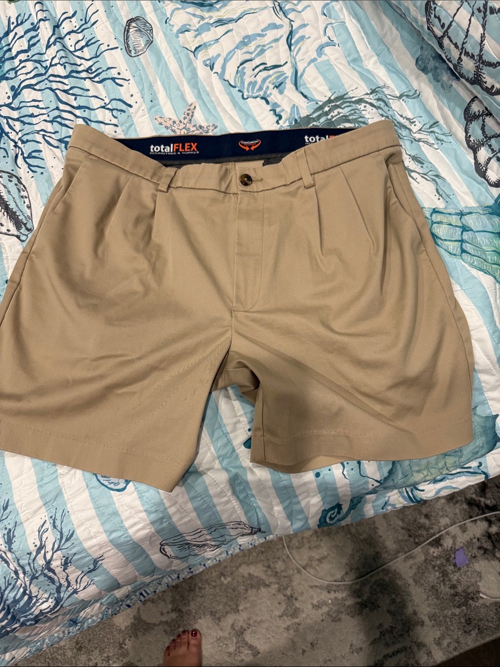 Roundtree & Yorke Khaki Flat-Front Performance Shorts
